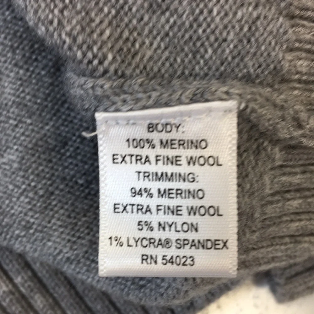 Banana Republic Gray Knit Extra‎ Fine Merino Wool Sweater Mens Medium Preppy